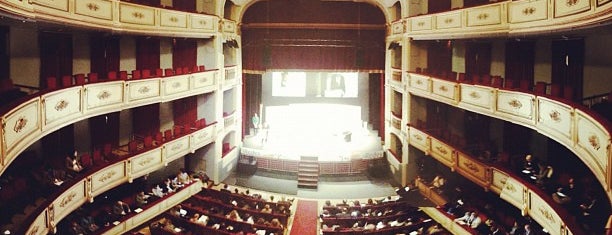 Teatro Principal is one of 10 cosas -según @kremaster- para no perderse..