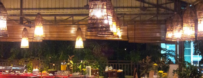 Bubu Rooftop Restolounge is one of Kuala Lumpur Food.