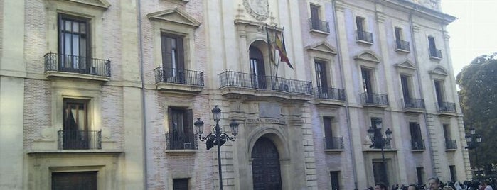 Tribunal Superior de Justícia de la Ctat. Valenciana is one of Lugares favoritos de Sergio.