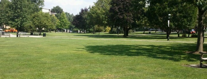 Seton Hall Campus Green is one of Posti che sono piaciuti a Denise D..