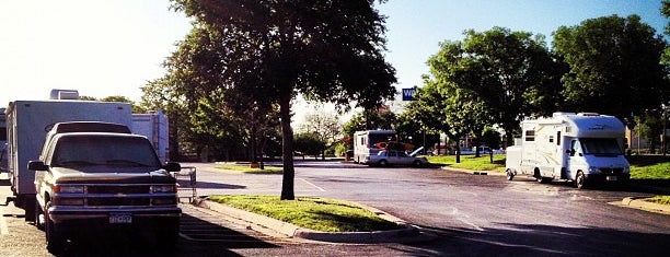 Walmart Supercenter is one of Miriam : понравившиеся места.