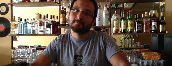 Sasu Bar is one of Meltem'in Beğendiği Mekanlar.