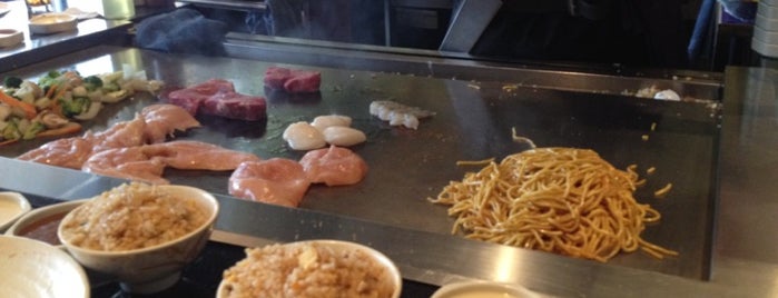 Osaka Sushi House & Hibachi Steakhouse is one of Robin : понравившиеся места.