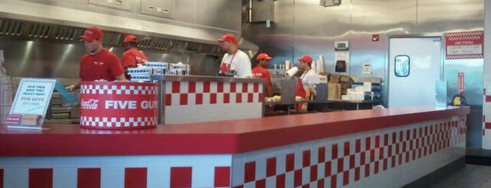 Five Guys is one of Lieux qui ont plu à Jeff.