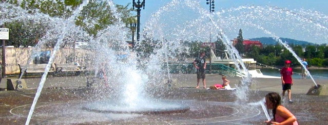 Salmon Street Springs Fountain is one of Tempat yang Disukai Jacob.