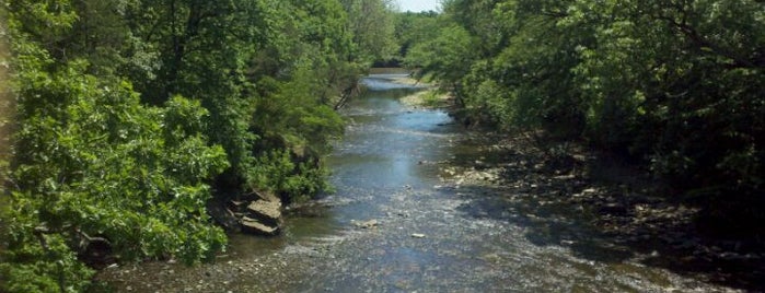 Kankakee River State Park is one of Hiking in Northeast Illinois.