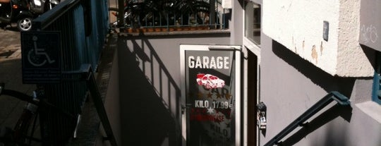 Kleidermarkt Garage is one of Lugares guardados de Galina.