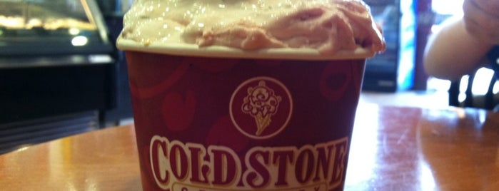 Cold Stone Creamery is one of Tempat yang Disukai Chuck.
