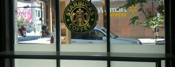 Starbucks is one of Orte, die Juan gefallen.