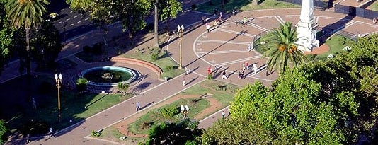 Plaza de Mayo is one of Minha Buenos Aires.