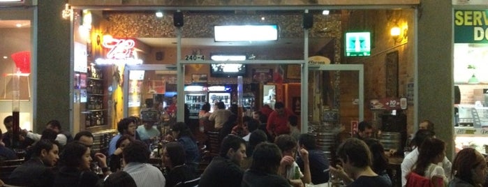 Bar Malta is one of Locais curtidos por Alejandra.