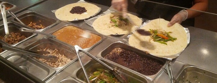 Chipotle Mexican Grill is one of Lugares favoritos de Caroline.