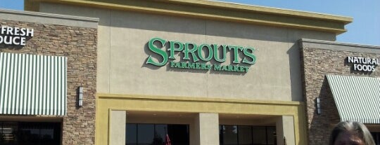 Sprouts Farmers Market is one of Troyさんのお気に入りスポット.