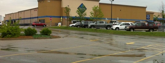 Sam's Club is one of JB’s Liked Places.