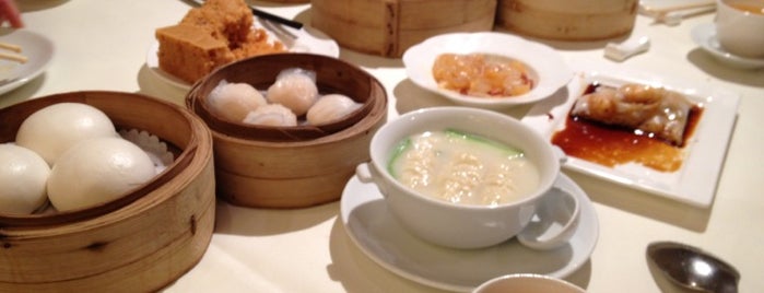 Lei Garden Restaurant is one of hong kong 2014 michelin stars.