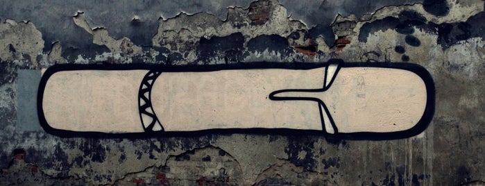 Head na Mostowej is one of Street Art w Krakowie: Graffiti, Murale, KResKi.