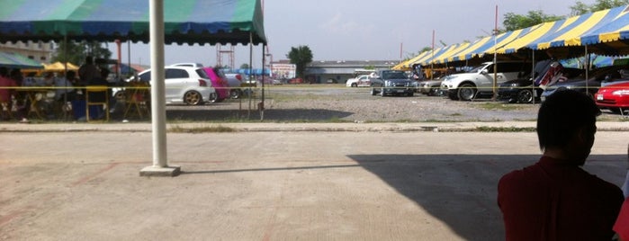 ลานจอดรถ ตลาดซอย 12 is one of Lopburi.