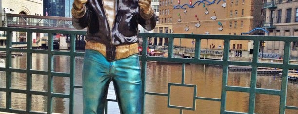 Bronze Fonz is one of Milwaukee.