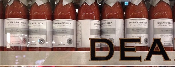 DEAN & DELUCA is one of Top Speciality Stores in Tokyo.