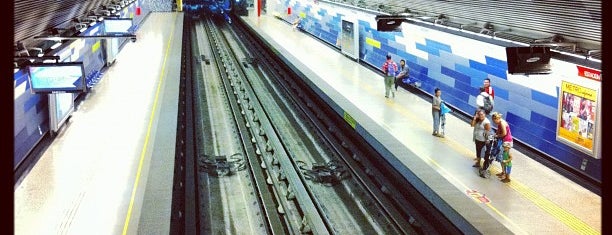 Metro Pudahuel is one of Metro Santiago.