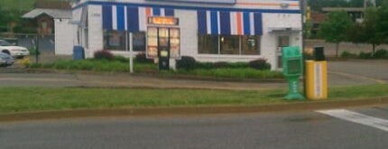 White Castle is one of Lugares favoritos de Benjamin.