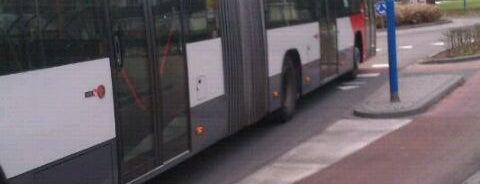 Bus 327 naar Tilburg is one of Mijn locaties..