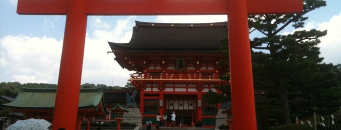 Fushimi Inari Taisha is one of for driving.