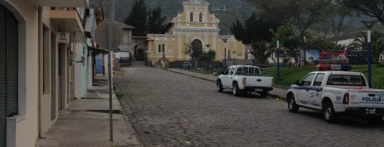 Pomasqui is one of สถานที่ที่ Juan ถูกใจ.