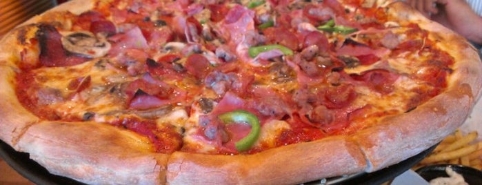 Melo's Pizza & Pasta is one of Locais salvos de Audrey.