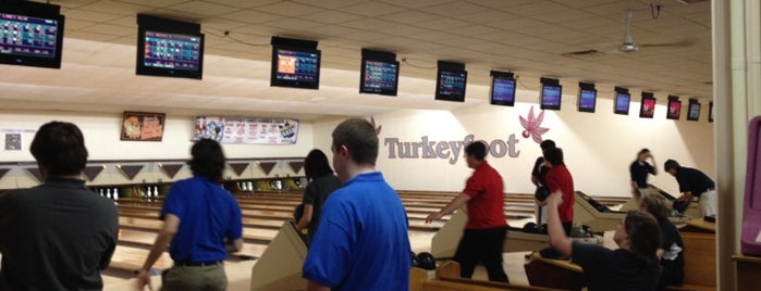 Turkeyfoot Lanes is one of Tempat yang Disukai Rick.