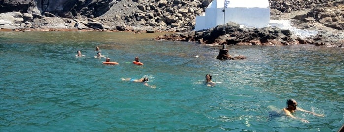 Palea Kameni is one of 5 days in Santorini.