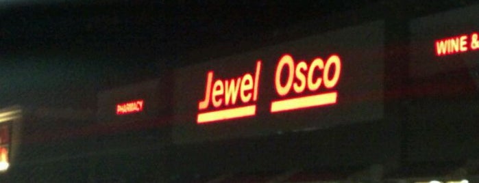 Jewel-Osco is one of Lieux qui ont plu à Joan Elenita.