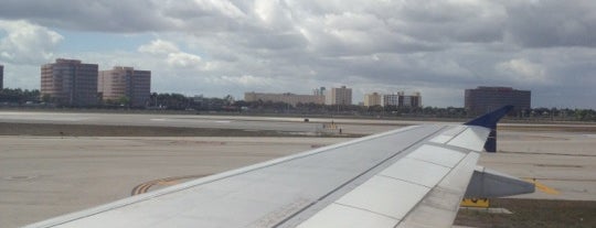 Aeroporto Internacional de Miami (MIA) is one of Miami Beach.