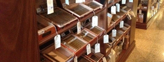 Little Havana Cigar Factory is one of Orte, die A.R.T gefallen.