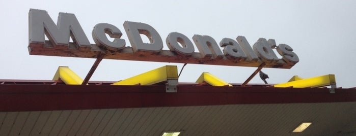 McDonald's is one of สถานที่ที่ Steve ถูกใจ.