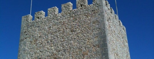 Castelo de Sesimbra is one of Places.