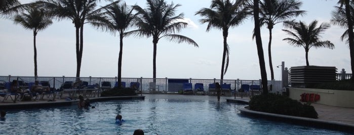 The Pool @ Pelican Grand Beach Resort is one of Tempat yang Disukai Jess.