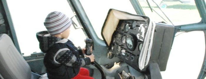 Государственный музей авиации is one of Куда пойти с детьми.