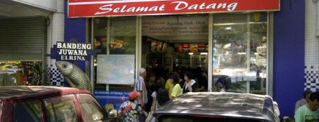 Bandeng Juwana Elrina is one of Indonesian Culinary Travel.