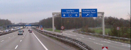 Maschener Kreuz (Ostteil) (39) (1) is one of Autobahnkreuze in Deutschland.