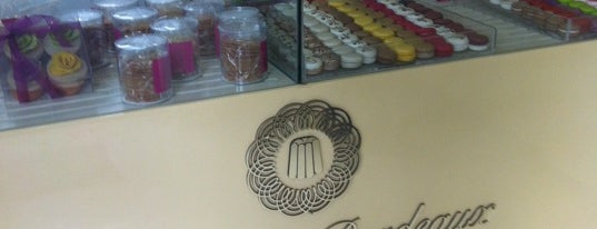 Canelés de Bordeaux is one of Polanco.