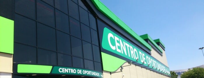 Centro de Oportunidades El Corte Inglés is one of Tempat yang Disukai Angel.