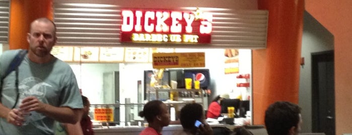 Dickey's Barbecue Pit is one of Tempat yang Disimpan JRA.