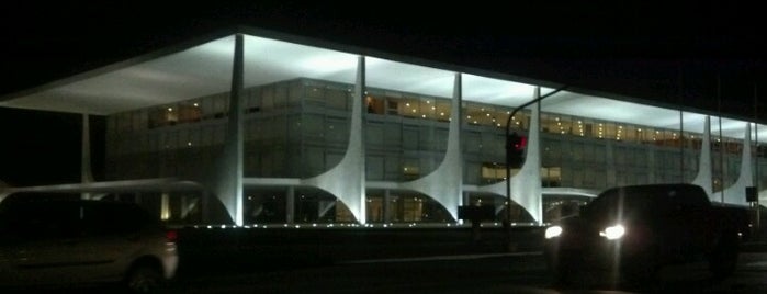 Palácio do Planalto is one of Viagem a Brasilia.