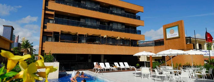 Hardman Praia Hotel is one of Lugares favoritos de Nilton.