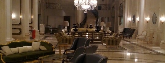 Four Seasons Hotel Baku is one of Tempat yang Disukai Atif.