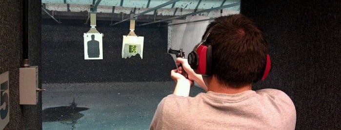 Firing-line Shooting Range is one of Locais curtidos por Andy.