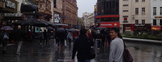Leicester Square is one of 런던에서 다녀온 곳.