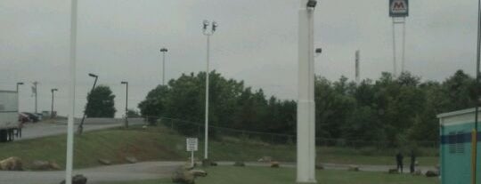 Blue Beacon Truck Wash of Duncan SC is one of Orte, die Jeremy gefallen.