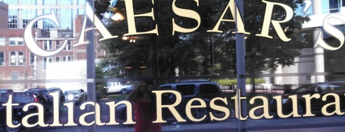 Caesar's Italian Restaurant is one of สถานที่ที่ Lauren ถูกใจ.